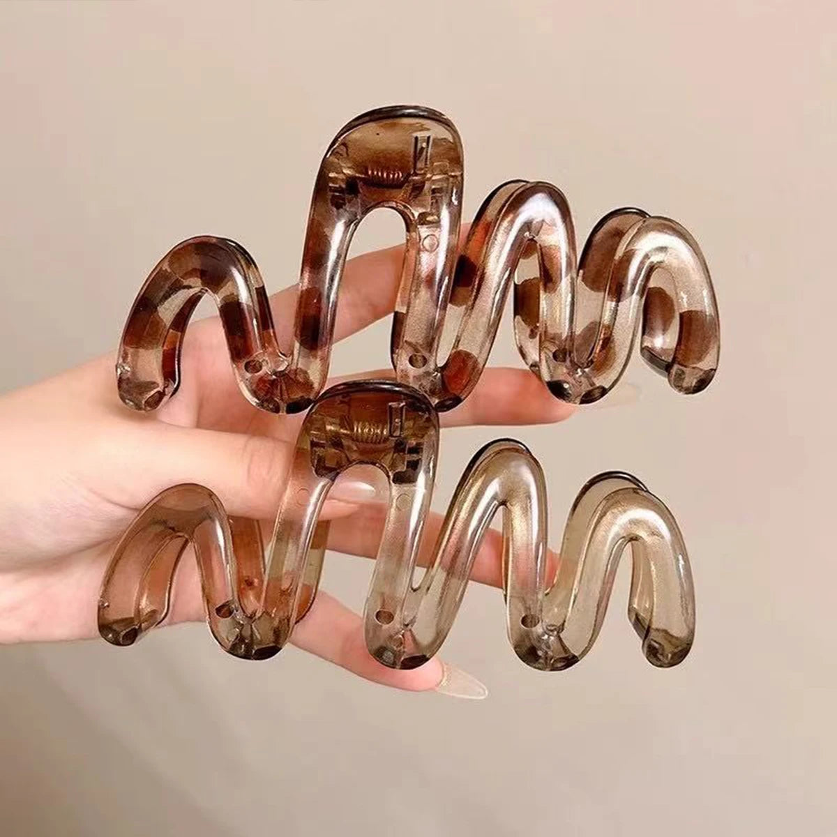 Glossy Elegant Hair Clip