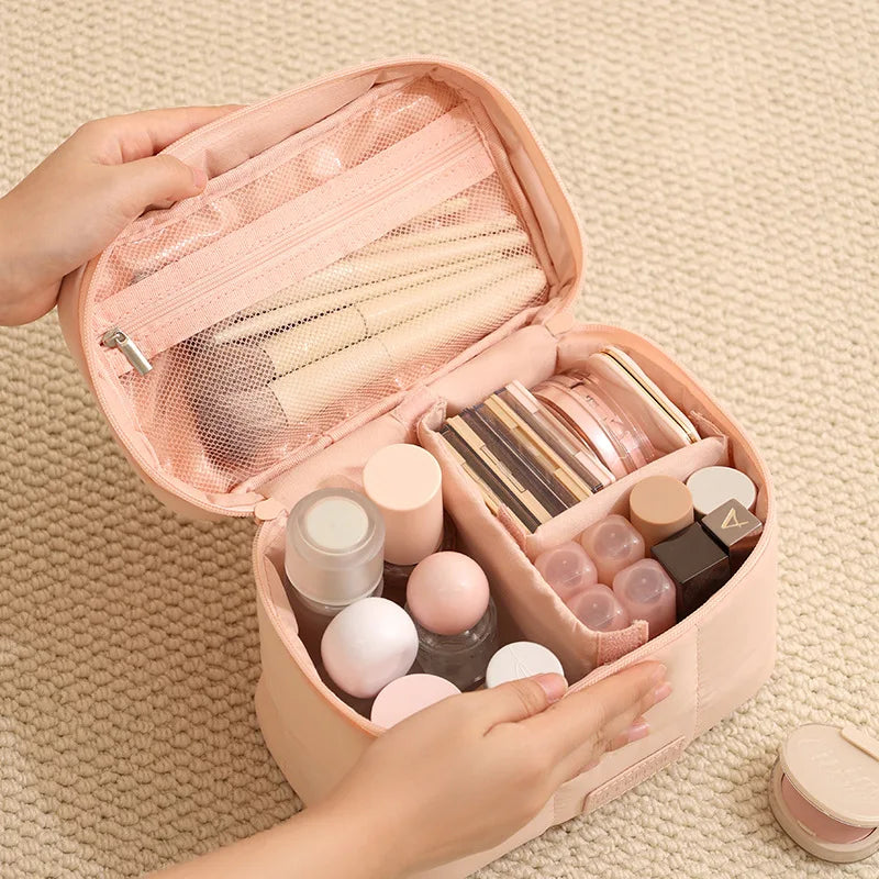 Minimal Beauty Cloud Makeup Pouch