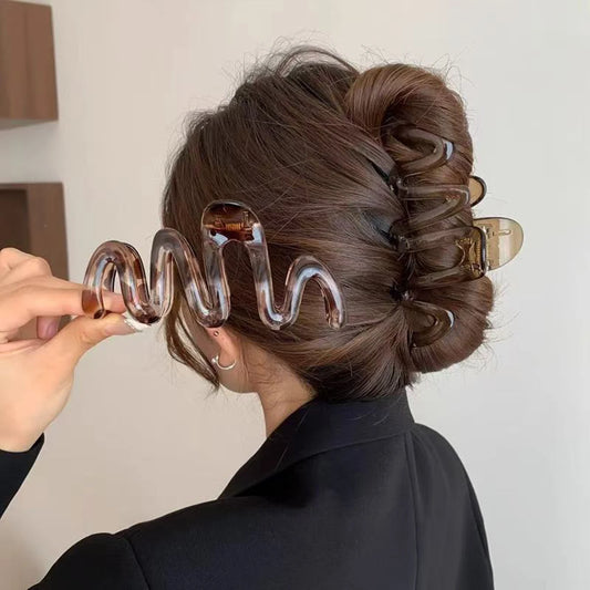 Glossy Elegant Hair Clip