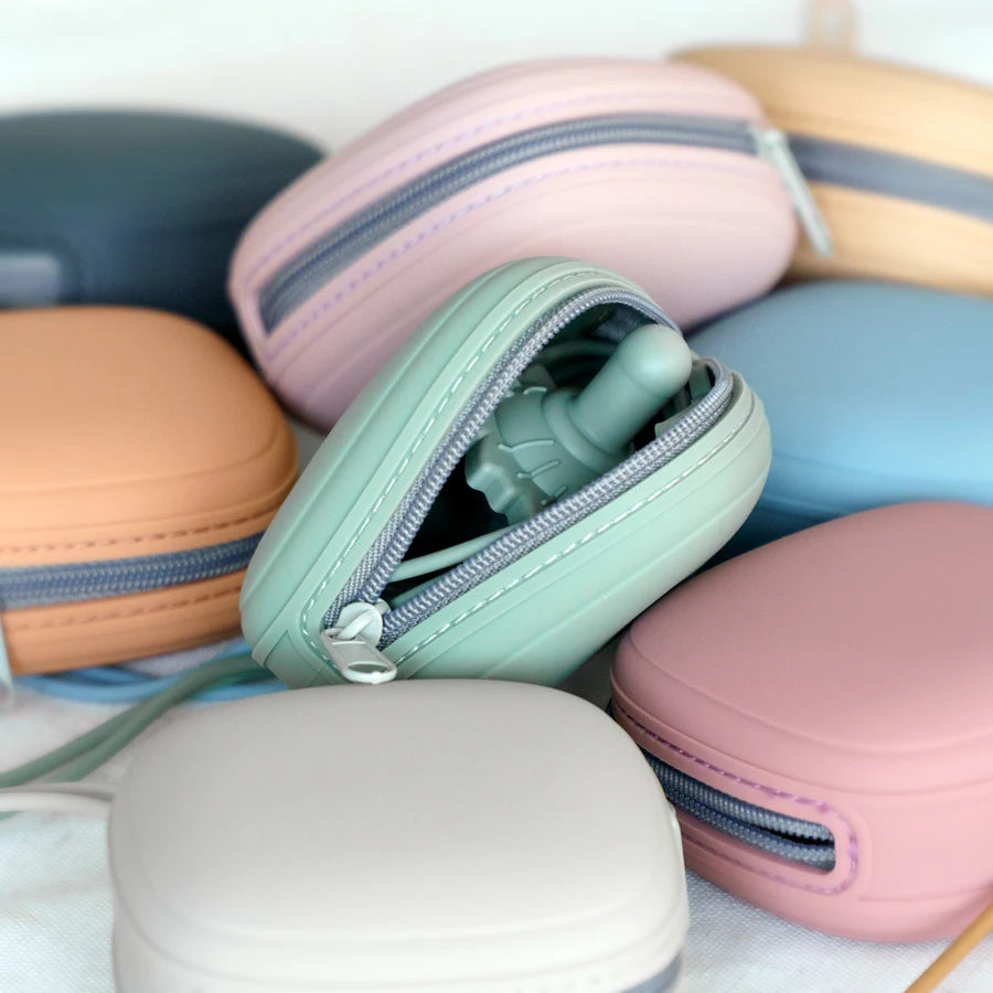 Silicone Baby Pacifier Holder Case – Portable Hygienic Storage Bag