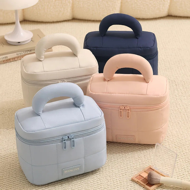 Minimal Beauty Cloud Makeup Pouch
