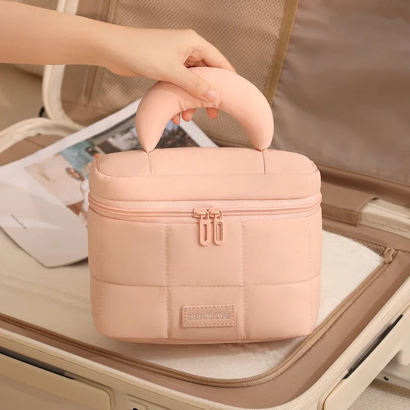 Minimal Beauty Cloud Makeup Pouch