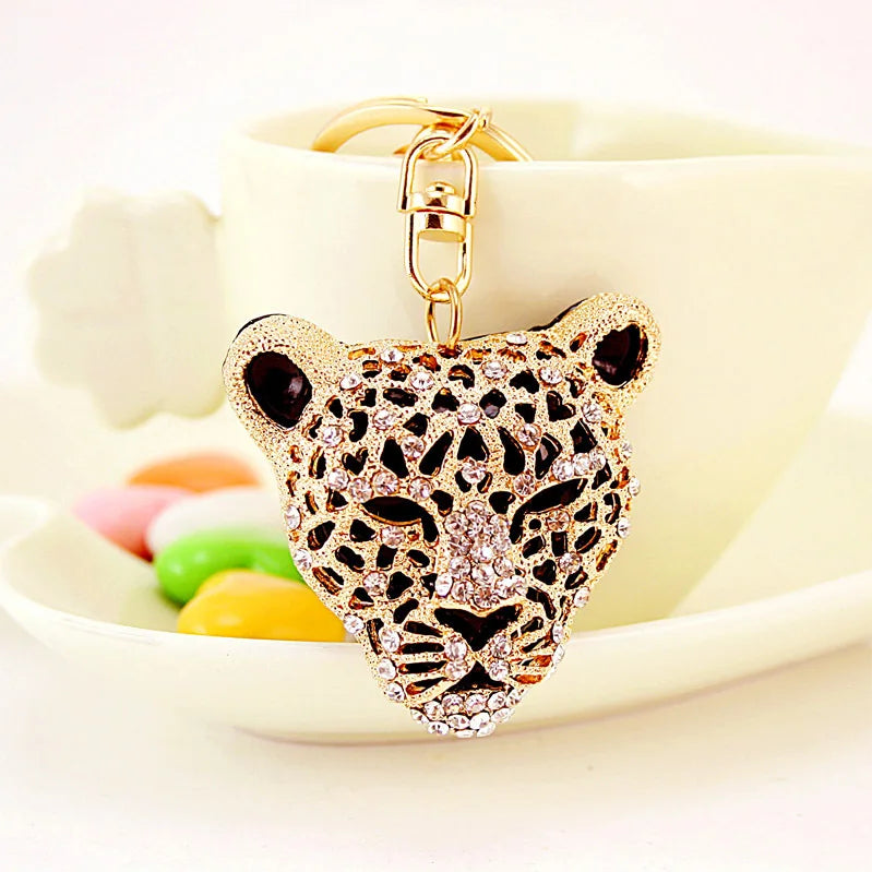 Chic Leopard Crystal Keychain – Luxury Bag & Car Pendant