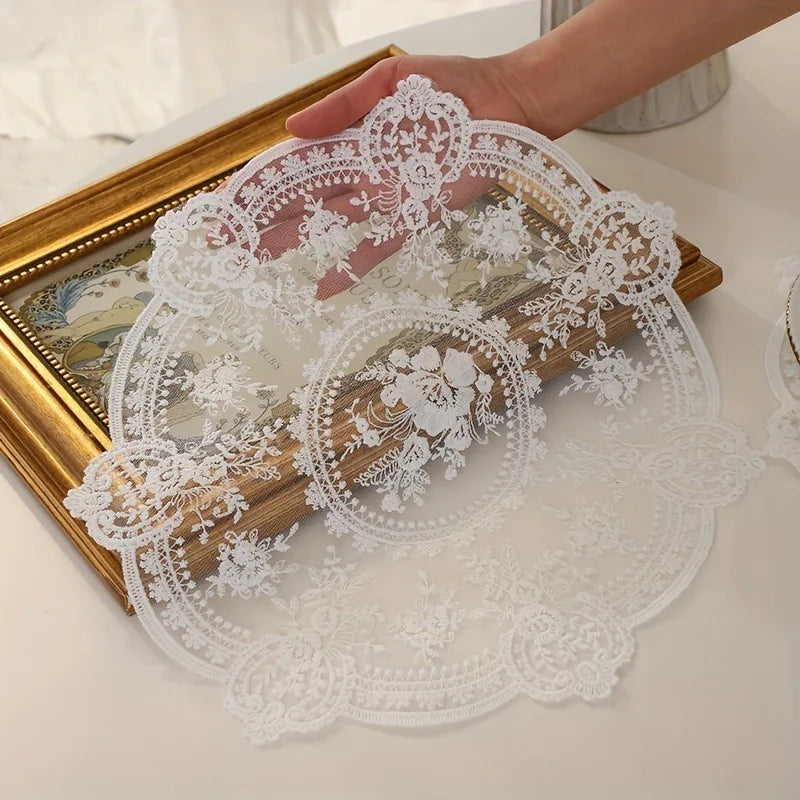 Retro Style Lace Placemat