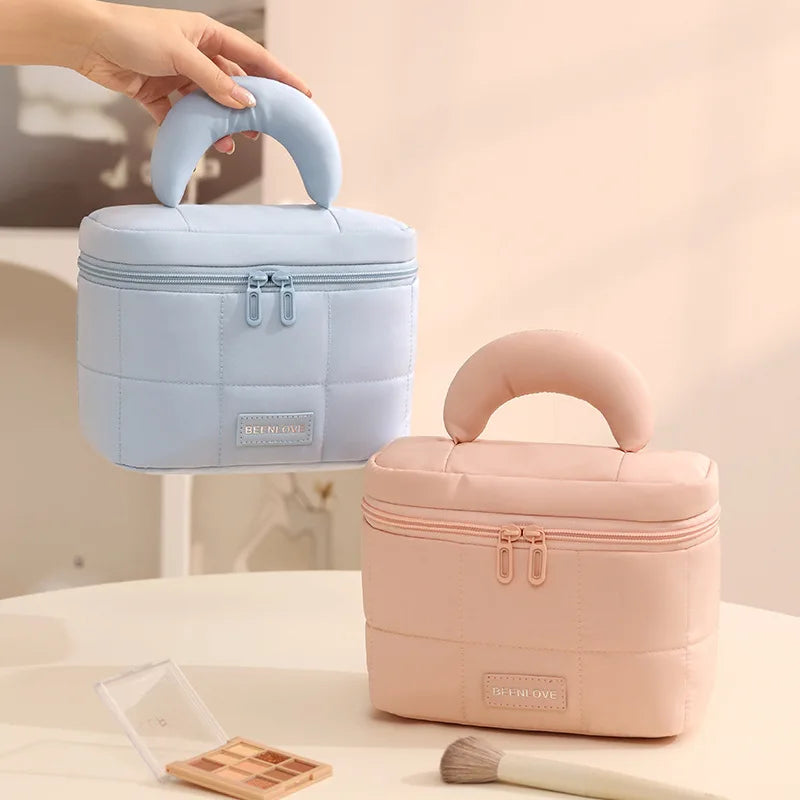 Minimal Beauty Cloud Makeup Pouch