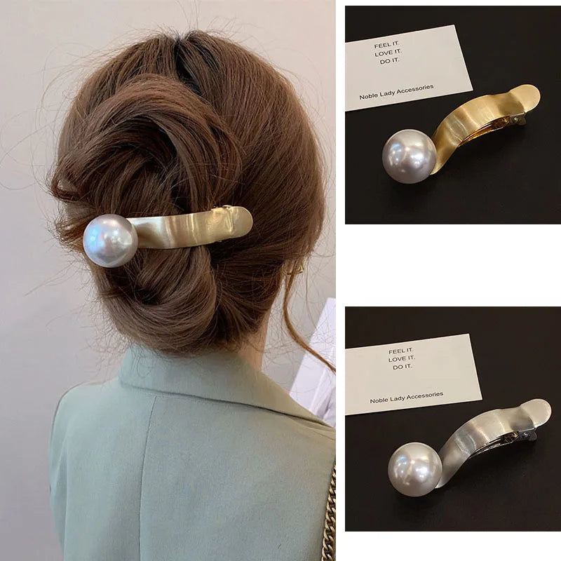 Luna Pearl Hair Clip