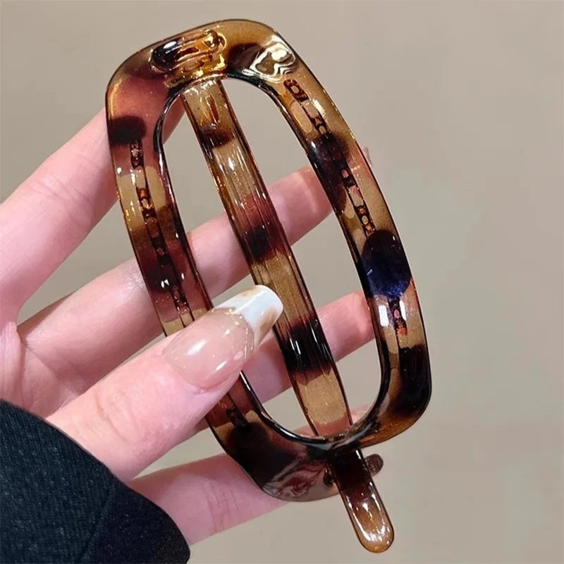 Oval Hair Claw Clip